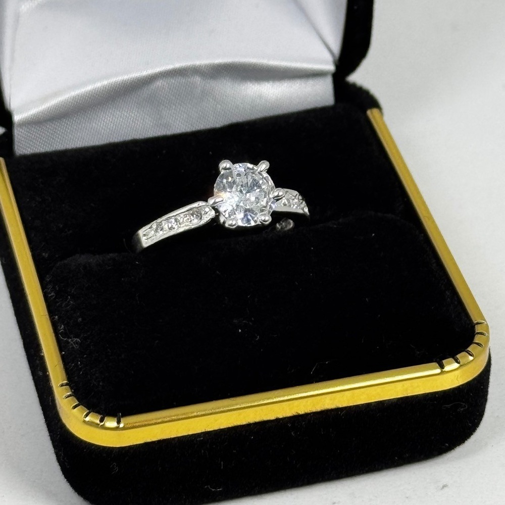 Simulated Diamond Engagement Ring Sterling Silver925 Round Solitaire Accent Size